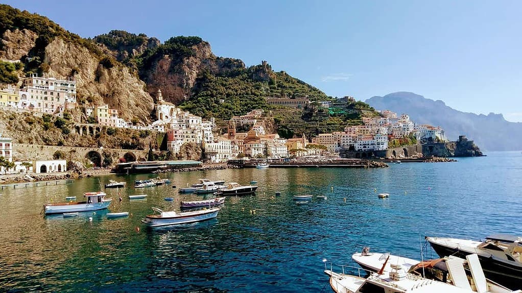 Amalfi-Coast homes overlooking the sea
